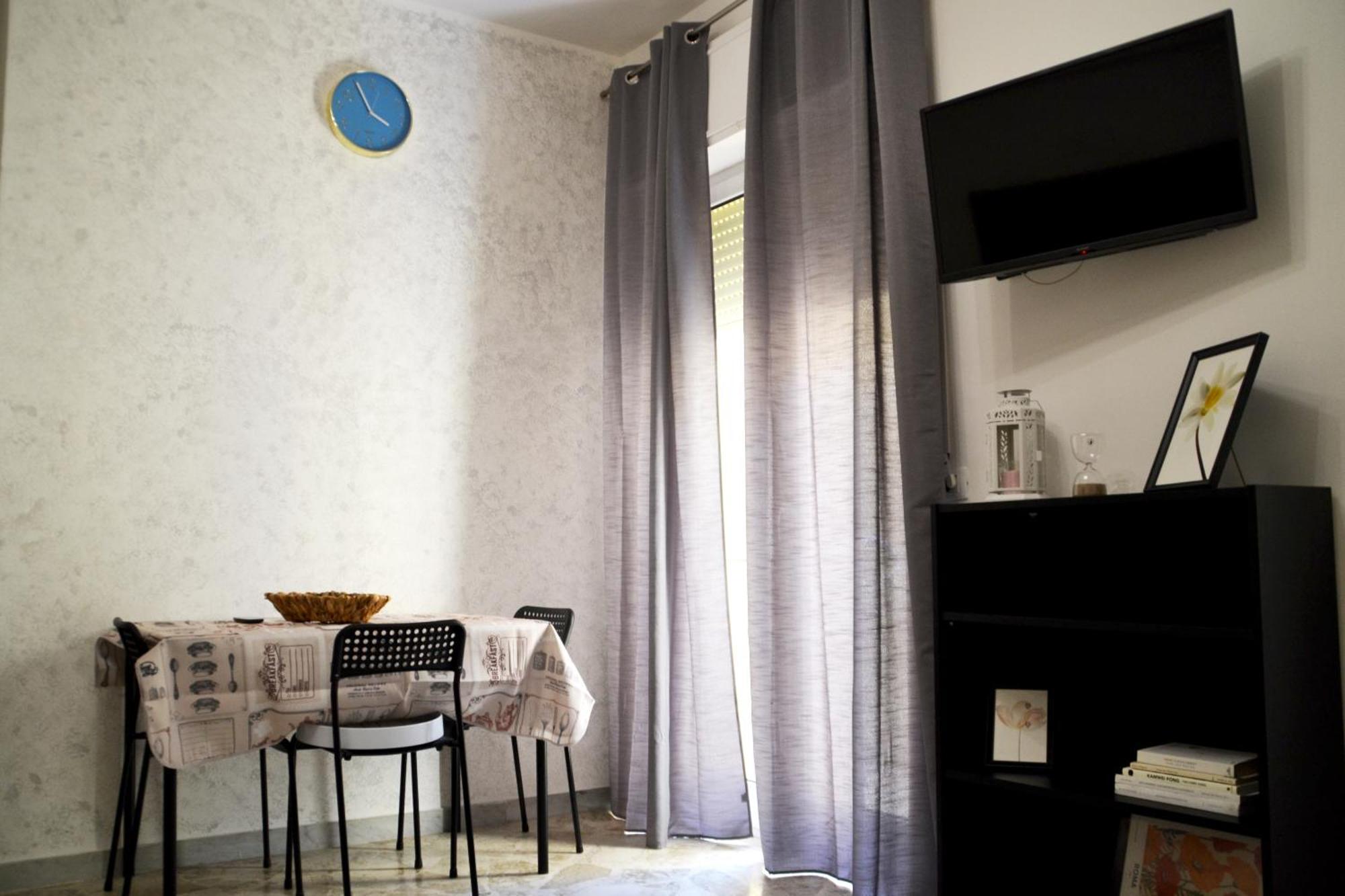 Caposele38 Apartment Трани Екстериор снимка