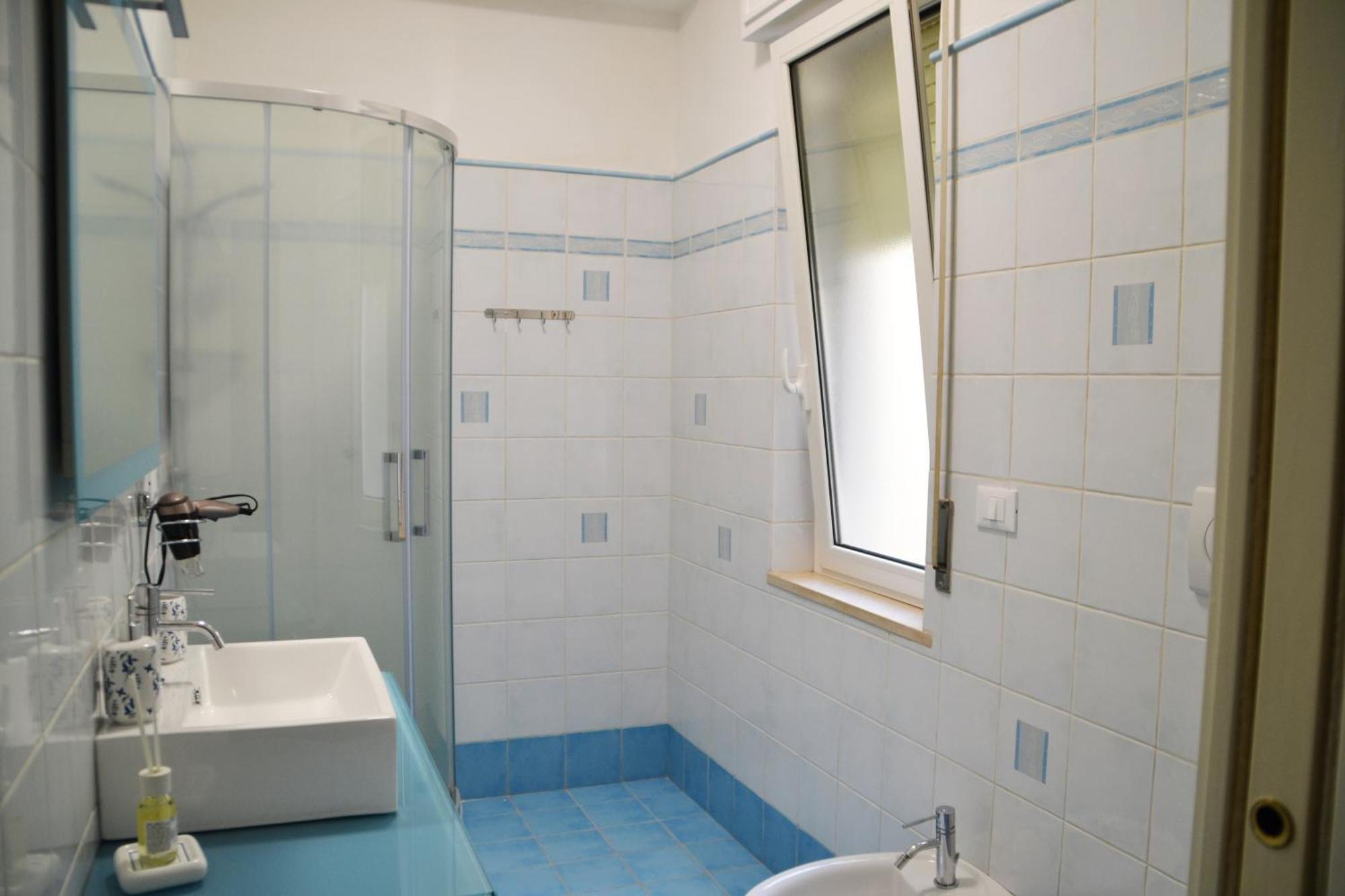 Caposele38 Apartment Трани Екстериор снимка