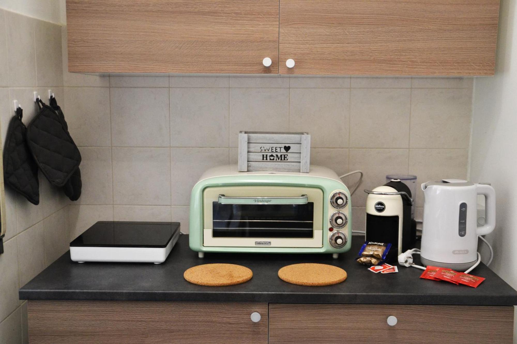 Caposele38 Apartment Трани Екстериор снимка